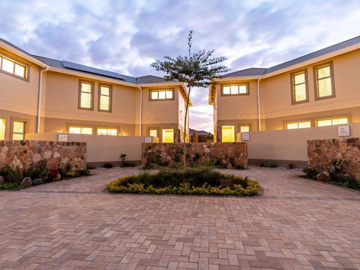 Appartamento Miombo Mews Victoria Falls Esterno foto